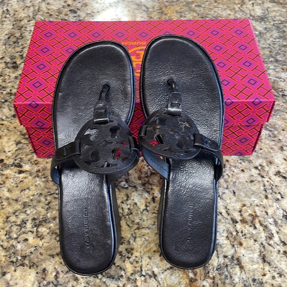 TORY BURCH MILLER WEDGE SANDAL - Picture 2 of 6